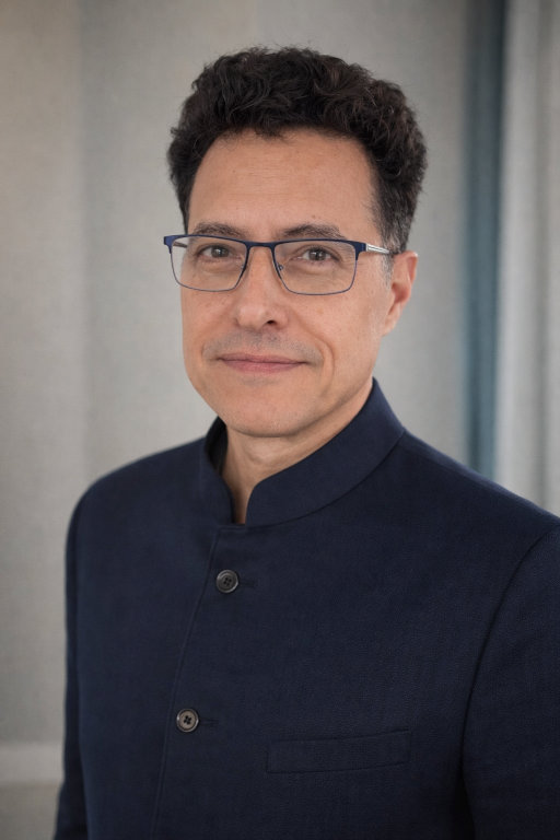 Bust of Max Requenes wearing a Nehru jacket